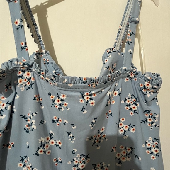 💰👀 Bundle 4/$20 👀💰
No Boundaries dress - Picture 5 of 13